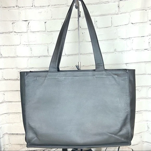 CHANEL large size leather tote *custom* vintage authentic - Picture 2 of 16